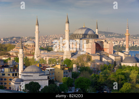 Erhöhten Blick auf Aya Sofya, Sancta Sophia in Sultanahmet, die ein UNESCO Weltkulturerbe in Istanbul, Türkei Stockfoto