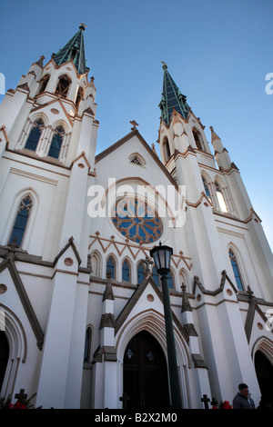 KATHEDRALE ST. JOHANNES DES TÄUFERS IN SAVANNAH GEORGIA USA Stockfoto