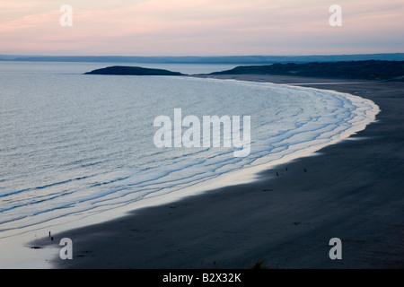 Sonnenuntergang über den Strand von Rhossili Stockfoto