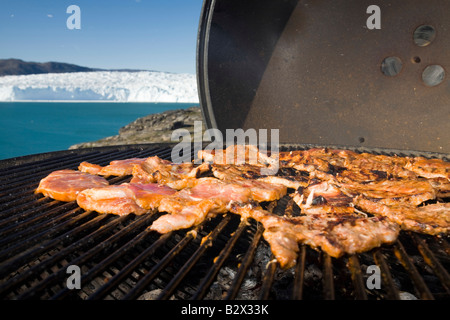 Kochen Grillen im Camp Victor am Eqip Sermia an der Westküste Grönlands nördlich von Ilulissat Stockfoto