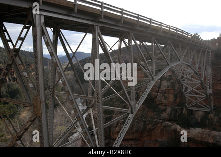 Die Midgley Brücke über Oak Creek Canyon in der Nähe von Sedona Arizona Stockfoto