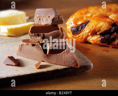 Alle traditionelle französische butter Schokoladencroissants - Pain au Chocolat Stockfoto