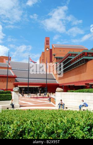 Blick von der Konkursstation, der British Library, Euston Road, Camden Borough, Greater London, England, Vereinigtes Königreich Stockfoto