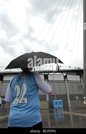 Ventilator außerhalb der Stadt von Manchester Stadium Manchester City F.C Holding-Dach Stockfoto