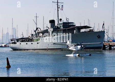 Melbourne szenische / australische WW2 Kriegsschiff / "HMAS Castlemaine" in Williamstown, Melbourne Victoria Australien. Stockfoto