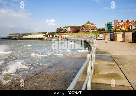 Direkt am Meer und Promenade in Westgate am Meer Margate Stockfoto