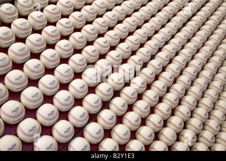 Ein Muster von Rawlings Hauptliga-Baseballs im Citizens Bank Park in Philadelphia, Pennsylvania Stockfoto