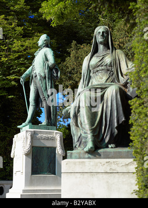 Straßburg, Melpomene Muse der Tragödie und Johann von Goethe Statuen des Bildhauers Ernst Waegener 1904, Neustadt, Elsass, Frankreich, Europa, Stockfoto