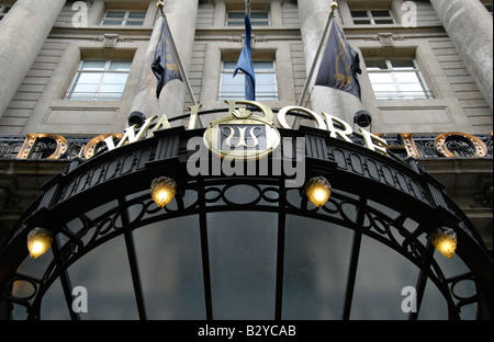 Das Waldorf Hotel in Aldwych London England Stockfoto