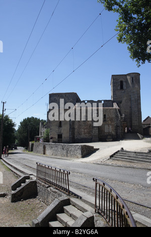 Die Überreste der Kirche im Dorf von Oradour Sur Glane in der Haute Vienne Abteilung 87 von Frankreich Stockfoto