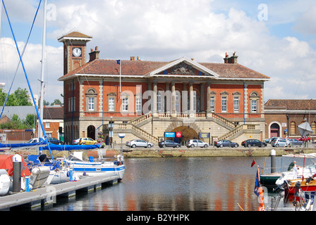 Altes Zollhaus, Wet Dock, Ipswich, Suffolk, England, Vereinigtes Königreich Stockfoto