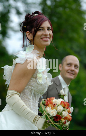 Porträts der glückliche Brautpaar, Frankreich Stockfoto