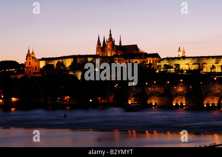 Prag, Praha, die Carles Brücke und Schloss, Reise, Geographie, Foto Kazimierz Jurewicz Stockfoto