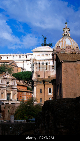 Rom Italien Forum Roman Curia, Seitenansicht der Kirche St. Luca und Martina Stockfoto