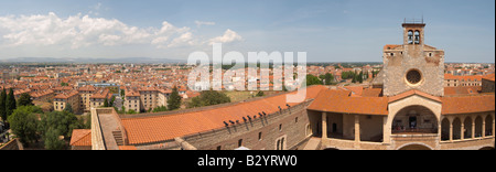 Palais des Rois de Majorque, Palast der Könige von Mallorca. Blick über die Stadt. Perpignan, Roussillon, Frankreich. Stockfoto