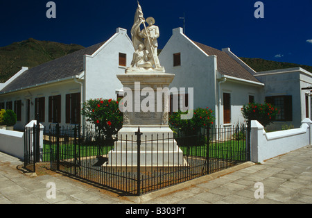 Anglo-Boer Krieges Skulptur an der Ecke der Straße in einem Wohnviertel. Graaff Reinet, Südafrika. Stockfoto