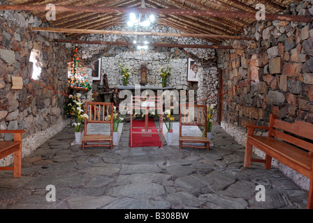 Interieur in steinerne Kapelle gewidmet unserer lieben Frau von Coromoto vom Schöpfer Juan Felix Sanchez, Merida, Venezuela, Südamerika Stockfoto