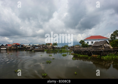 Kompong Phlukk schwimmenden Dorf Tonle Sap Kambodscha Stockfoto