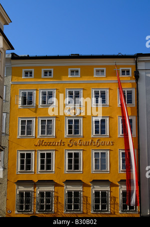 Mozart s Geburtsort Mozarts erst an der Getreidegasse Street im historischen Zentrum von Salzburg Österreich Stockfoto