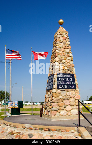 Ein Stein Marker in der geografischen Mitte des nordamerikanischen Kontinents an der Rugby-North Dakota USA Stockfoto