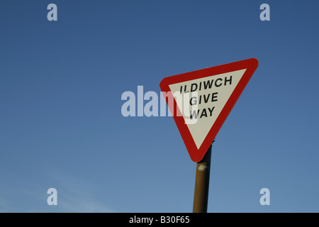 zweisprachige Walisisch Englisch geben Wege Schild in Wales, uk Stockfoto