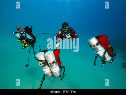 Taucher John Kean übt seinen Auftrieb im Ras Mohammed National Park in der Nähe von Sharm el Sheikh, Ägypten. Bild von Adam Butler Stockfoto