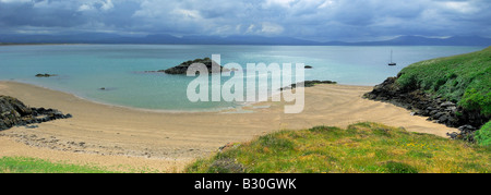 Porth Y Clochydd auf Llanddwyn Insel vor der Küste von Anglesey in Newborough Warren Stockfoto