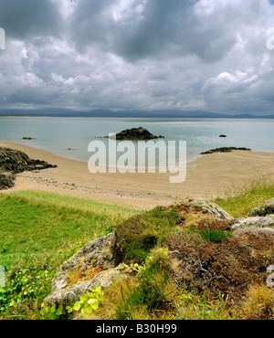 Porth Y Clochydd auf Llanddwyn Insel vor der Küste von Anglesey in Newborough Warren Stockfoto