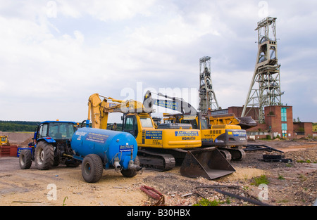 Clipstone Zeche in den Prozess der am Clipstone Nottinghamshire England UK EU abgerissen werden Stockfoto