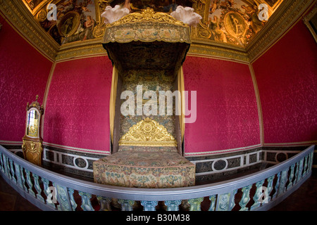 Baldachin-Bett im Salon de Mercure, Salon des Merkur, Chateau de Versailles Palast in der Nähe von Paris Frankreich Europa EU Stockfoto