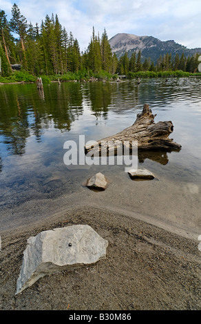 Einen sehr ruhigen Blick auf Twin Lakes in Mammoth Stockfoto