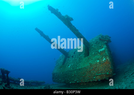 Zwei 8-Zoll-55 Kaliber Pistole auf USS Saratoga Marshallinseln Bikini Atoll Mikronesien Pazifik Stockfoto