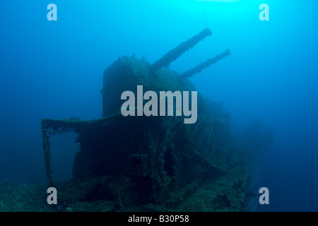 Zwei 8-Zoll-55 Kaliber Pistole auf USS Saratoga Marshallinseln Bikini Atoll Mikronesien Pazifik Stockfoto