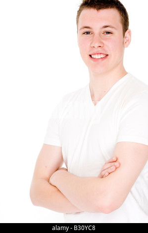 Ein junger Mann in weißem T-shirt auf weißem Hintergrund Stockfoto