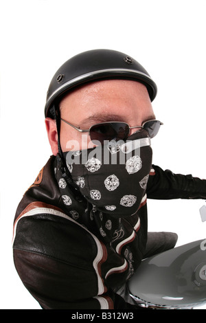 Motorradfahrer mit Halbschale Helm, Sonnenbrille und Drapierung Stockfoto