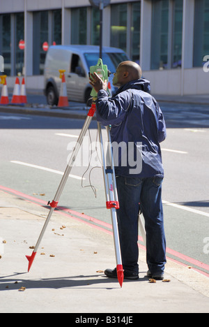 Vermesser arbeiten in London Stockfoto