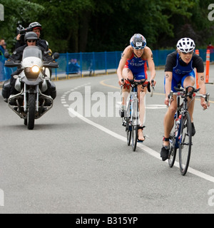 Führenden Radfahrer in der Triathlon-Weltmeisterschaft 2008 Vancouver Stockfoto