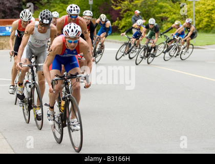 Führende Radfahrer in der World Triathlon Meisterschaften 2008, Vancouver Stockfoto