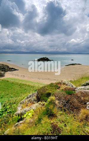 Porth Y Clochydd auf Llanddwyn Insel vor der Küste von Anglesey in Newborough Warren Stockfoto