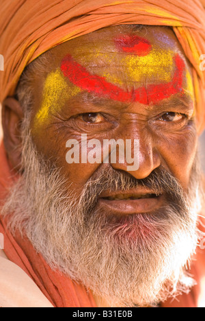 Porträt des Heiligen Mannes (Sadhu), Pushkar, Rajasthan, Indien, Subkontinent, Asien Stockfoto