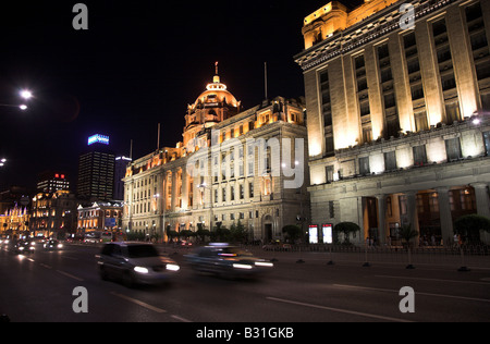 Zollhaus und Bank auf dem Bund in Shanghai, China. Stockfoto