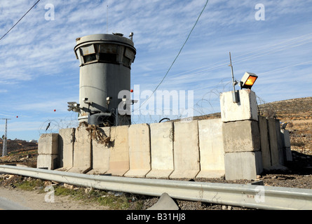 Eine israelische Armee-Checkpoint auf der Jerusalem-Hebron-Straße durch Gusch Etzion im Westjordanland/Judäa unterwegs. Stockfoto