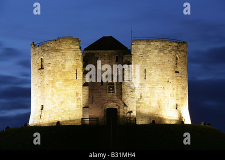 City of York, England. Benannt nach Roger de Clifford, ist der historischen Clifford Tower Teil des York Castle. Stockfoto