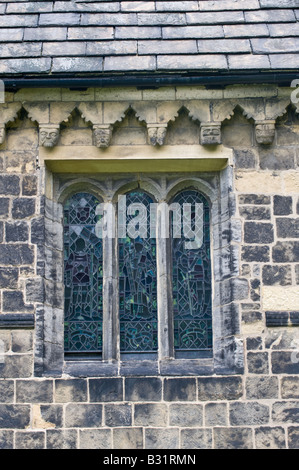 St. Johannes Baptist Church Corbel Fries mit 78 Köpfe von grotesken und Tieren verziert verläuft entlang der Außenwände Stockfoto