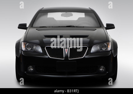 2008 Pontiac G8 GT in schwarz - Low/Wide Front Stockfoto