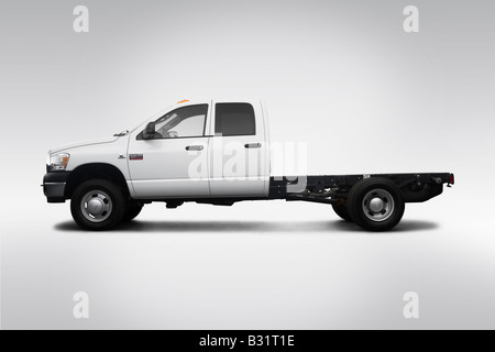 2008 Dodge Ram 3500 Chassis in weiß - Treiber Seite Profil Stockfoto