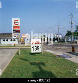 Der Preis für Diesel beworben im Juni 2008 auf einem Schild an einer kanadischen Pionier-Tankstelle Ontario Kanada Stockfoto