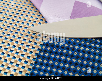 Krawatten, Seide Muster auf reichen Stoff zeigt hautnah Stockfoto