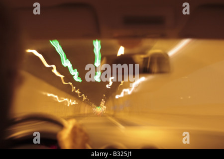 Leichte Unschärfe aus einem Auto fahren durch den Tunnel unter dem Berg auf La Palma-Kanarische Inseln-Spanien Stockfoto