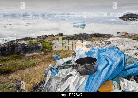 Die Ironie von jemandem hinterlassen ihre Trassh im Ort UNESCO Welt Kulturerbe von Ilulissat Eisfjord auf Grönland Stockfoto